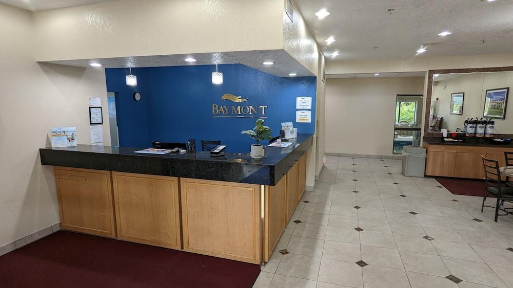 劳伦斯贝蒙特套房酒店 外观 照片